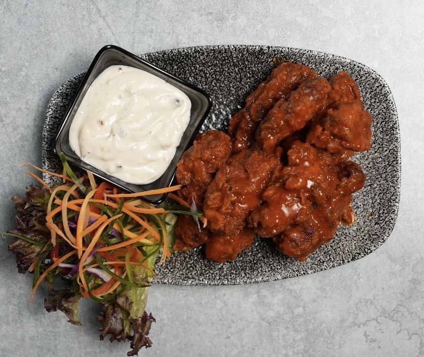 CHICKEN WINGS
